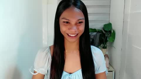 Snapshot of zoeygorgeous19 chatting on 01-24-25, 07:51 zoey online show from 01-24-25, 07:51