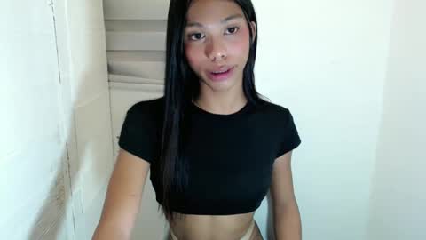 Snapshot of zoeygorgeous19 chatting on 02-23-25, 11:22 zoey online show from 02-23-25, 11:22