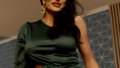 Zoey online show from 02-17-25, 04:48