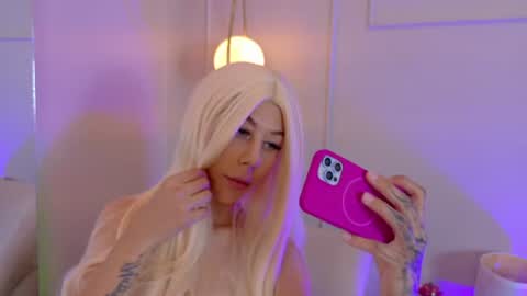 Zoey online show from 07-30-26, 07:02