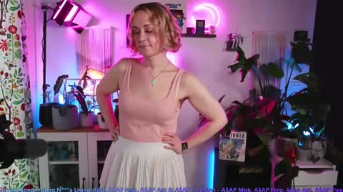 Zoey Ryan online show from 11-10-25, 06:29