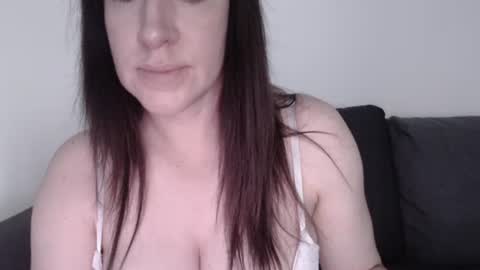 Snapshot of zoibee chatting on 07-24-26, 03:32 zoibee online show from 07-24-26, 03:32