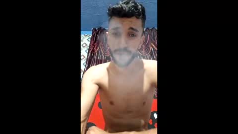 Snapshot of zoliv385 chatting on 12-21-25, 06:37 Sexy boy29 online show from 12-21-25, 06:37