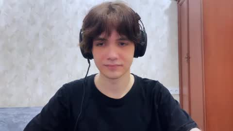 Snapshot of zombde32 chatting on 05-01-26, 04:33 Zombdeeeee online show from 05-01-26, 04:33