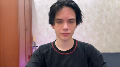 Snapshot of zombde32 chatting on 05-18-26, 12:29 Zombdeeeee online show from 05-18-26, 12:29