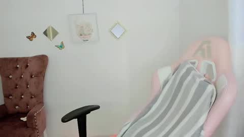 Alicie online show from 11-24-25, 12:49