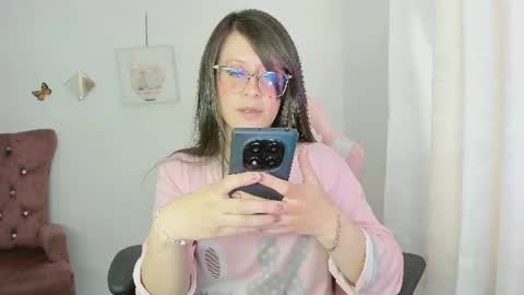 Alicie online show from 06-15-26, 04:42
