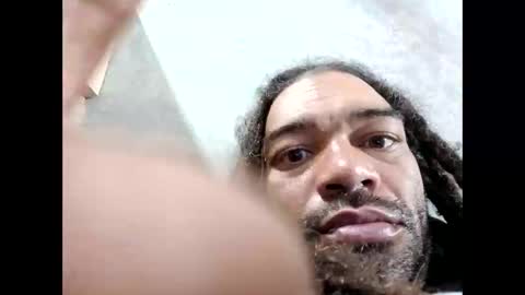 Snapshot of zoogolalertsytem chatting on 12-17-25, 08:53 zoogolalertsytem online show from 12-17-25, 08:53