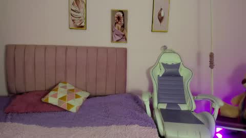 Zoe online show from 04-20-26, 12:08