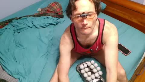 Snapshot of zorakload chatting on 05-12-26, 07:05 Jesse online show from 05-12-26, 07:05