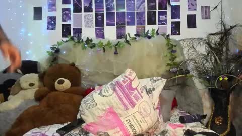 Snapshot of zoren333 chatting on 01-07-26, 12:57 ZOREN online show from 01-07-26, 12:57