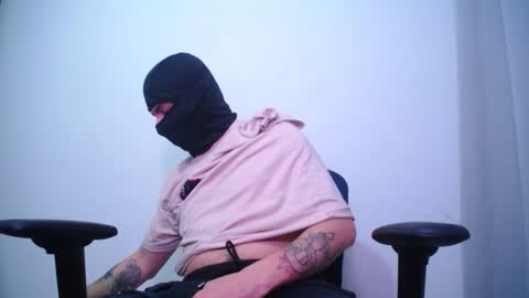 zoro_roronoa96 online show from 10-17-25, 02:48