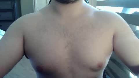 Snapshot of zorrito_himbo chatting on 05-25-26, 07:09 Himbo fox online show from 05-25-26, 07:09