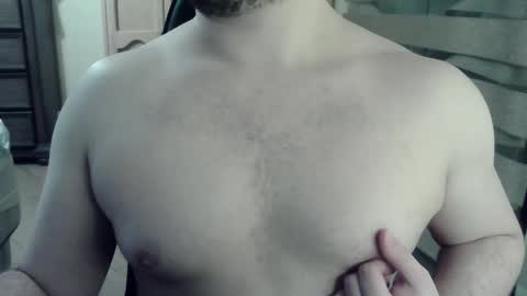 Snapshot of zorrito_himbo chatting on 05-27-26, 06:54 Himbo fox online show from 05-27-26, 06:54