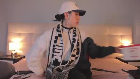 cintya kors online show from 02-05-25, 02:19