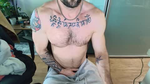 Snapshot of zuko_zen69 chatting on 03-08-26, 04:22 Zuko online show from 03-08-26, 04:22