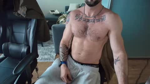 Snapshot of zuko_zen69 chatting on 03-22-26, 02:31 Zuko online show from 03-22-26, 02:31