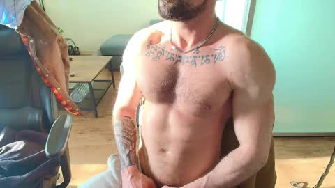 Snapshot of zuko_zen69 chatting on 04-05-26, 02:47 Zuko online show from 04-05-26, 02:47