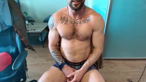 Snapshot of zuko_zen69 chatting on 04-07-26, 12:00 Zuko online show from 04-07-26, 12:00