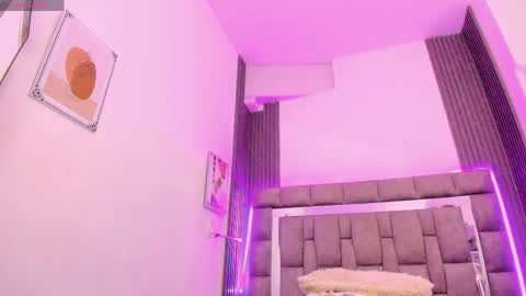 Zuly  online show from 04-22-26, 04:08