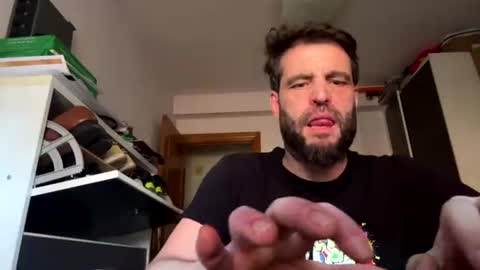 Snapshot of zurdineno chatting on 07-02-26, 06:03 zurdineno online show from 07-02-26, 06:03