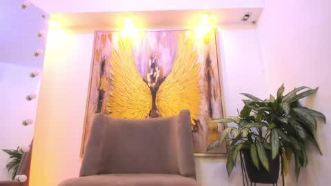 ZURY online show from 05-23-26, 11:14