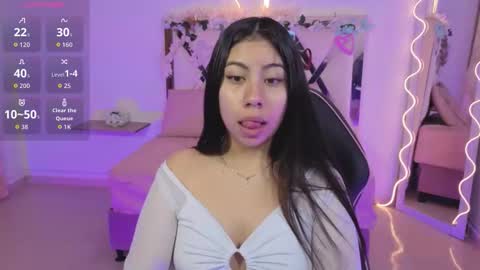 Snapshot of zury_tay chatting on 10-07-25, 11:18 ZURY online show from 10-07-25, 11:18