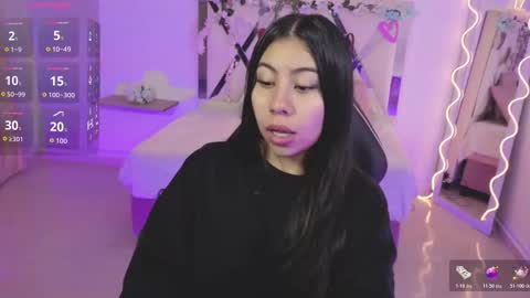 Snapshot of zury_tay chatting on 10-18-25, 11:44 ZURY online show from 10-18-25, 11:44