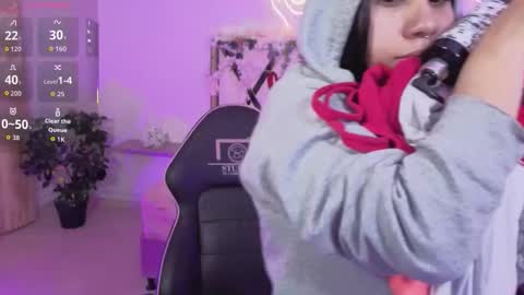 Snapshot of zury_tay chatting on 11-09-25, 12:03 ZURY online show from 11-09-25, 12:03