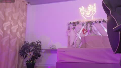 Snapshot of zury_tay chatting on 11-10-25, 11:31 ZURY online show from 11-10-25, 11:31