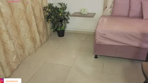 Snapshot of zury_tay chatting on 11-23-25, 11:32 ZURY online show from 11-23-25, 11:32