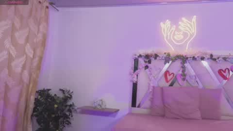 Snapshot of zury_tay chatting on 11-29-25, 11:35 ZURY online show from 11-29-25, 11:35