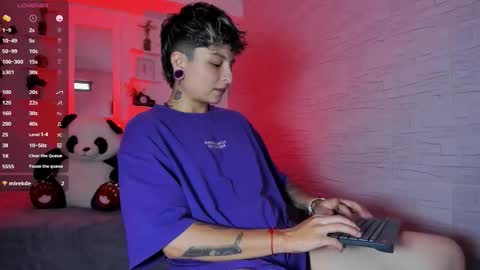 Snapshot of zuryramirez_ chatting on 09-18-25, 08:00 Zury Ramirez online show from 09-18-25, 08:00