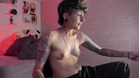 Snapshot of zuryramirez_ chatting on 10-16-25, 07:26 Zury Ramirez online show from 10-16-25, 07:26