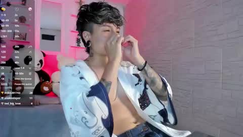 Snapshot of zuryramirez_ chatting on 10-18-25, 08:20 Zury Ramirez online show from 10-18-25, 08:20