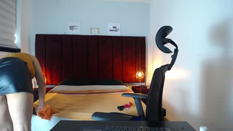 Zuzana21 online show from 01-24-25, 01:25