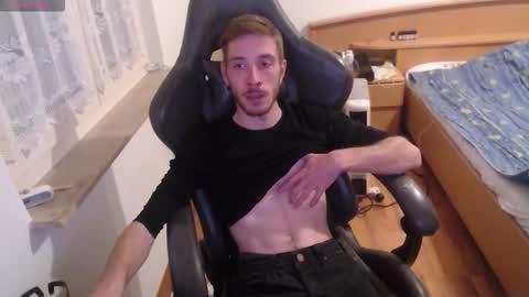 Zuzmoe online show from 11-22-25, 10:20