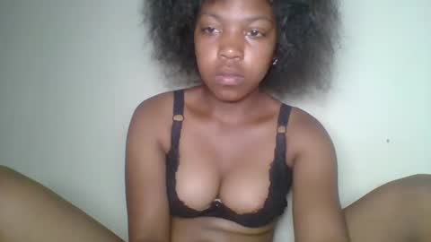 Snapshot of zyraelle_01 chatting on 04-18-26, 07:58 zyraelle_01 online show from 04-18-26, 07:58