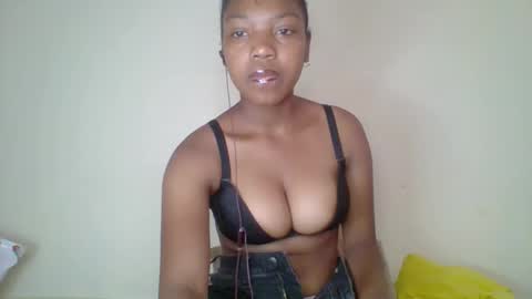 Snapshot of zyraelle_01 chatting on 05-07-26, 08:42 zyraelle_01 online show from 05-07-26, 08:42
