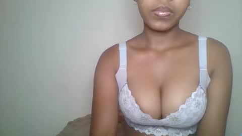 Snapshot of zyraelle_01 chatting on 05-16-26, 10:36 zyraelle_01 online show from 05-16-26, 10:36