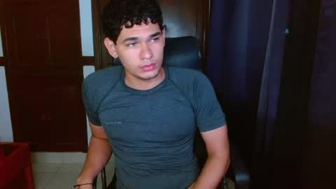 Snapshot of zyrosxk chatting on 07-05-26, 07:26 antonio felipe online show from 07-05-26, 07:26