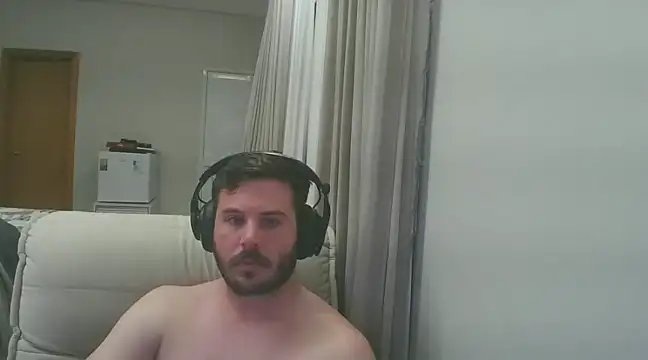 Snapshot of xk90072 chatting on 12-10-24, 03:20 xk90072 online show from 12-10-24, 03:20