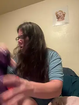 Snapshot of LacieStar chatting on 12-12-24, 12:33 LacieStar online show from 12-12-24, 12:33