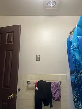 Snapshot of LacieStar chatting on 12-15-24, 07:53 LacieStar online show from 12-15-24, 07:53