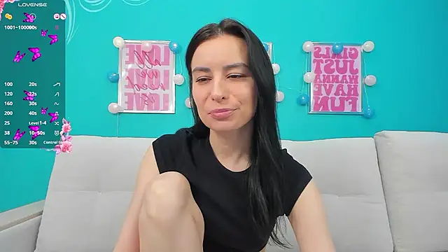 Horny Nikki  online show from 02-03-26, 08:41