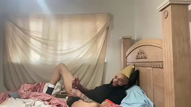 Snapshot of ANAKONDA_KIING chatting on 01-05-26, 09:40 ANAKONDA KIING online show from 01-05-26, 09:40