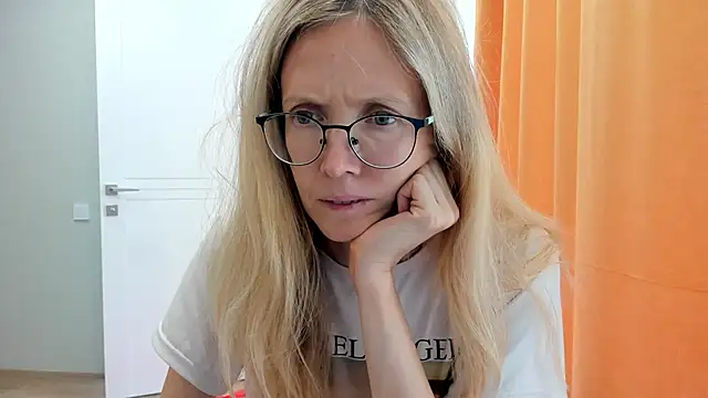 angelmommu online show from 09-17-25, 06:59