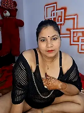 Snapshot of MOM-SUN-COUPLE chatting on 12-08-24, 08:20 MOM-SUN-COUPLE online show from 12-08-24, 08:20