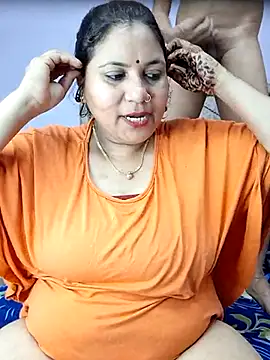 Snapshot of MOM-SUN-COUPLE chatting on 02-12-25, 07:13 MOM-SUN-COUPLE online show from 02-12-25, 07:13