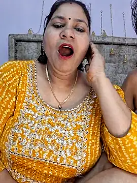 Snapshot of MOM-SUN-COUPLE chatting on 03-16-25, 05:07 MOM-SUN-COUPLE online show from 03-16-25, 05:07